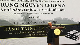 Ông Đặng Lê Nguyên Vũ xuất hiện tại buổi ra mắt thương hiệu