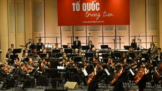 Chương trình nghệ thuật đặc biệt “Tổ Quốc trong tim”. 