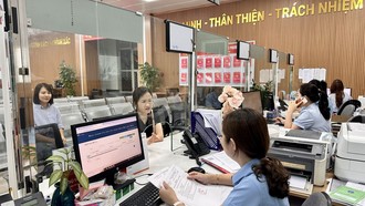 Giải quyết thủ tục hành chính bảo hiểm xã hội tại Quảng Ninh. (Ảnh minh họa)