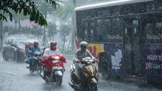 Khu vực Bắc Bộ có mưa rào và dông rải rác, có nơi mưa to đến rất to.