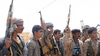 Houthi tấn công căn cứ quân sự Yemen, hơn 250 người thương vong