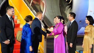 Thủ tướng Cộng hòa Ba Lan Donald Tusk đến Đà Nẵng, bắt đầu thăm chính thức Việt Nam