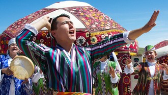 Kazakhstan thúc đẩy cải cách từng bước gắn với ổn định phát triển