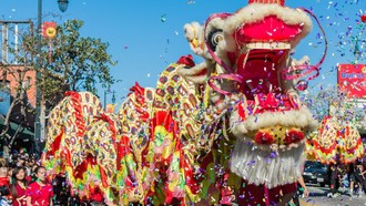 Tết Việt trong tim người nước ngoài và kiều bào xa Tổ quốc