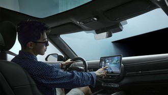 VF 7 - Mẫu SUV chiều lòng gia đình trẻ: Thỏa đam mê xê dịch, vẫn dư dả tài chính