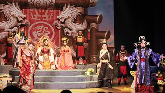 TP Hồ Chí Minh: Nhiều sân khấu tấp nập dịp nghỉ lễ