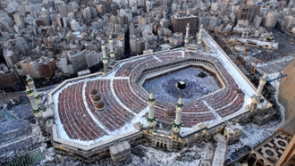 Dòng người hành hương đổ về thánh địa Mecca giữa lo ngại về xung đột