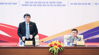 Chủ nhiệm Ủy ban Văn hóa và Xã hội Nguyễn Đắc Vinh; Phó Trưởng Ban Tuyên giáo và Dân vận Trung ương, Chủ tịch Hội Nhà báo Việt Nam, Tổng Biên tập Báo Nhân Dân Lê Quốc Minh tham dự Diễn đàn