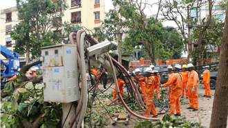 Khôi phục cấp điện sau bão số 1