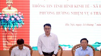 Thứ trưởng Bộ Tài chính Trần Quốc Phương phát biểu. Ảnh: Tuấn Anh/TTXVN