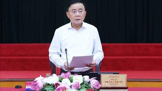 Đồng chí Trần Cẩm Tú, Ủy viên Bộ Chính trị, Thường trực Ban Bí thư chủ trì giao ban. Ảnh: Phương Hoa/TTXVN