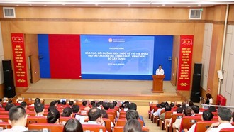 Quang cảnh chương trình đào tạo, bồi dưỡng kiến thức về trí tuệ nhân tạo (AI) dành cho cán bộ, công chức, viên chức Bộ Xây dựng.