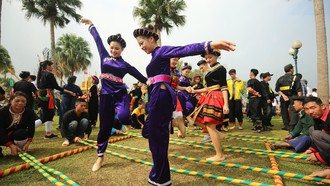 Nghị quyết 28 gỡ "nút thắt" phát triển văn hóa