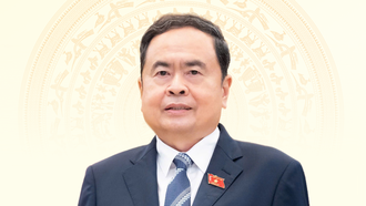 Chủ tịch Quốc hội thăm, làm việc với Quân chủng Hải quân