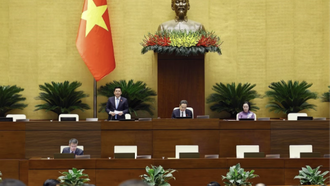 Phó Chủ tịch Quốc hội Nguyễn Hồng Diên điều hành phiên họp sáng 24/10/2026. Ảnh: Doãn Tấn/TTXVN