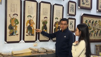  Người nối dài dòng chảy di sản trên giấy điệp