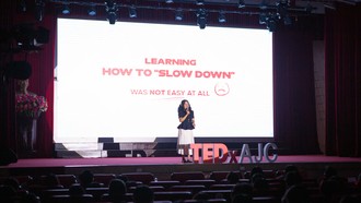Nhìn lại sân khấu truyền cảm hứng trong sự kiện TEDxAJC 2026 