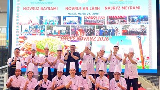 Các đội thi chụp ảnh cùng đầu bếp David Israfilov