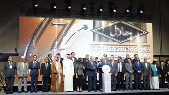 Đại sứ Phạm Việt Hùng (thứ 3 từ trái sang) dự lễ khai mạc Triển lãm Grand Halal Bangkok 2026. (Ảnh: Đỗ Sinh/TTXVN)