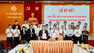 UBND tỉnh Quảng Trị và các hãng hàng không ký kết thỏa thuận hợp tác phát triển vận tải hàng không giai đoạn 2026 - 2030