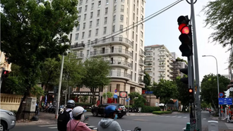 Đèn tín hiệu giao thông không đếm thời gian ở giao lộ Nguyễn Đình Chiểu-Bà Huyện Thanh Quan, quận 3, Thành phố Hồ Chí Minh. (Ảnh: Hồng Đạt/TTXVN)