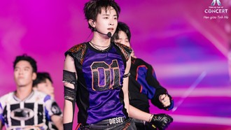 24 Anh Trai hội ngộ trong đêm đầu tiên của Tinh Hà “Say Hi” Concert