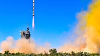 Không gian trở thành mặt trận mới trong cuộc đua AI Mỹ - Trung