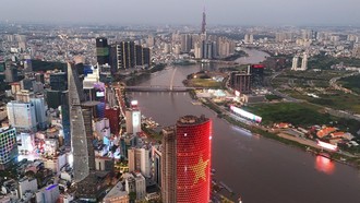 Thành phố Hồ Chí Minh đang vươn mình phát triển thành đô thị, trung tâm tài chính bậc nhất Đông Nam Á.