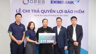 Bảo hiểm số OPES chi trả 2 tỷ đồng khách hàng mua bảo hiểm người vay vốn