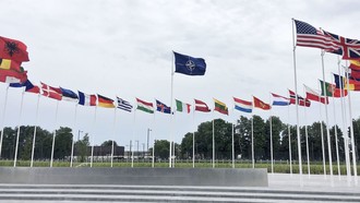 NATO 3.0: Mỹ xoay trục, châu Âu gánh vai trò lớn hơn