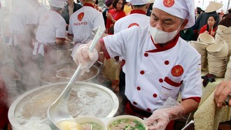 Festival Phở 2026 sôi động với chủ đề "Phở Việt - di sản sống trong lòng thời đại"