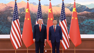 Chủ tịch Trung Quốc Tập Cận Bình (phải) trong cuộc hội đàm với Tổng thống Mỹ Donald Trump (trái, phía trước) đang ở thăm Bắc Kinh, ngày 14/5/2026.
