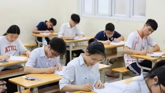 Học sinh Hà Nội dự thi vào lớp 10.