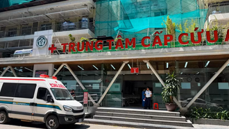 Trung tâm Cấp cứu A9 (Bệnh viện Bạch Mai) tiếp nhận nhiều trường hợp nhập viện cấp cứu liên quan đến nắng nóng. (Ảnh: PV/Vietnam+)