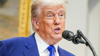 Tổng thống Trump dọa giáng đòn mạnh vào Tehran một lần nữa giữa đàm phán Mỹ-Iran ở Thụy Sĩ