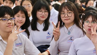 TP Hồ Chí Minh: Cắt giảm hội thi, hội họp không cần thiết và đẩy mạnh hồ sơ số trong trường học