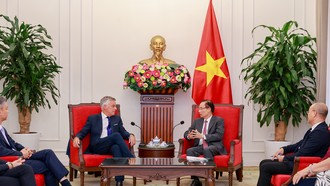 Mastercard gặp gỡ và làm việc cùng Bộ Ngoại giao.