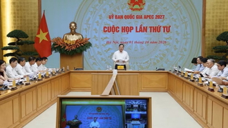 Phó Thủ tướng Thường trực Phạm Gia Túc, Chủ tịch Ủy ban Quốc gia APEC 2027 chủ trì cuộc họp. 