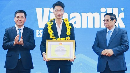 Vinamilk là doanh nghiệp duy nhất trong ngành sữa nhận bằng khen xuất khẩu tiêu biểu của Bộ Công Thương