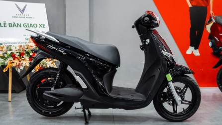 Đổi pin nhanh, chi phí gần như bằng 0, VinFast Feliz II là mẫu xe “ruột” của giới tài xế