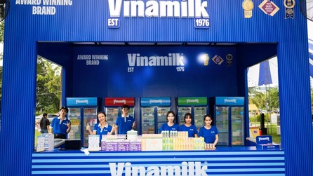 Không gian trải nghiệm với nhiều sản phẩm dinh dưỡng đa dạng của Vinamilk sẵn sàng chào đón các bé cùng các bậc phụ huynh tại Ngày hội “Phú Mỹ Hưng hướng về trẻ em”.