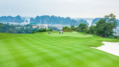 Chỉ hơn 3 tuần công bố, Bamboo Airways Golf Tournament 2018 đã thu hút được hơn 1000 golfers đăng kí tham dự.