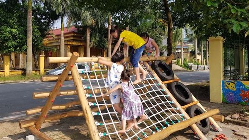 Thiết bị thể thao được lắp tại hai sân chơi ngoài trời trên địa bàn phường Hùng Vương