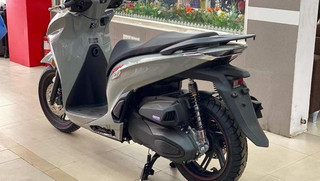 Honda SH 350i đội giá gần 50 triệu đồng