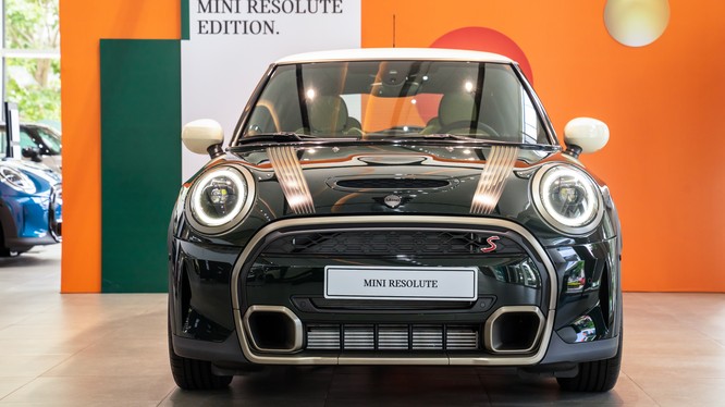 MINI Cooper S 3-Cửa Resolute Edition mới – Mang tinh thần xe đua Anh Quốc lên phố thị 