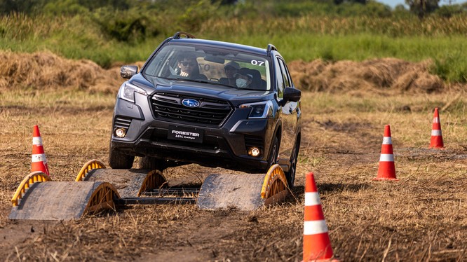 Ra mắt Subaru Forester mới với gói an toàn Eyesight 4.0