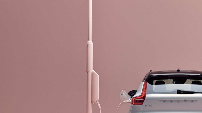 Volvo XC-40 Recharge nhận hàng chục nghìn đơn đặt hàng trước khi ra mắt 