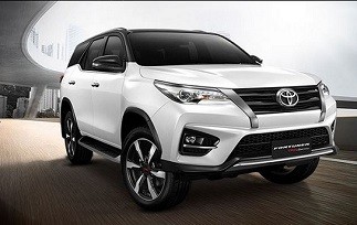 Toyota Fortuner nhân ưu đãi lớn trong tháng 7