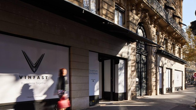 Từ showroom hoành tráng tại Paris tới triển lãm ô tô Los Angeles: VinFast bước ra thế giới