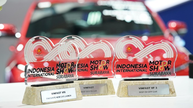 Vinfast lập kỷ lục tại Iims Surabaya 2025 với 4 giải thưởng, VF 3 được xướng tên “Xe điện đô thị tốt nhất” 
